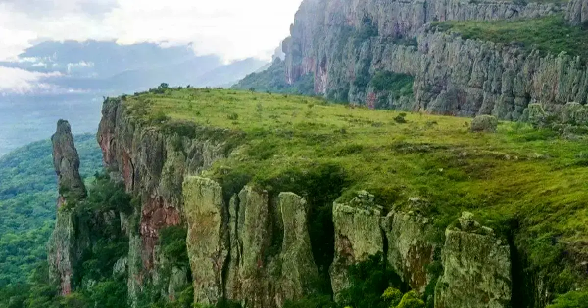 Vista del área protegida Valle de Tucabaca en el municipio de Roboré.