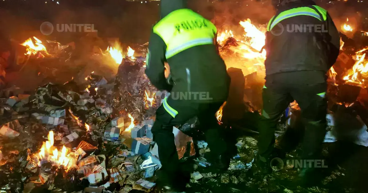 La Policía incineró el dinero expulsado por la aeronave