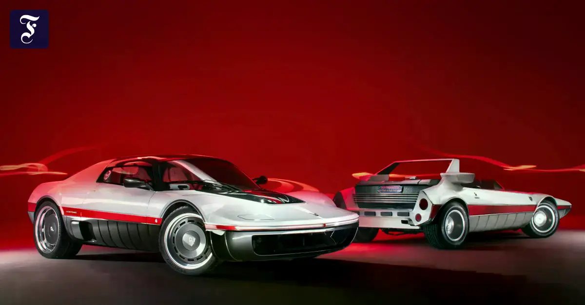 Keiler Wagen: Bertones Retromobil hat Klappscheinwerfer