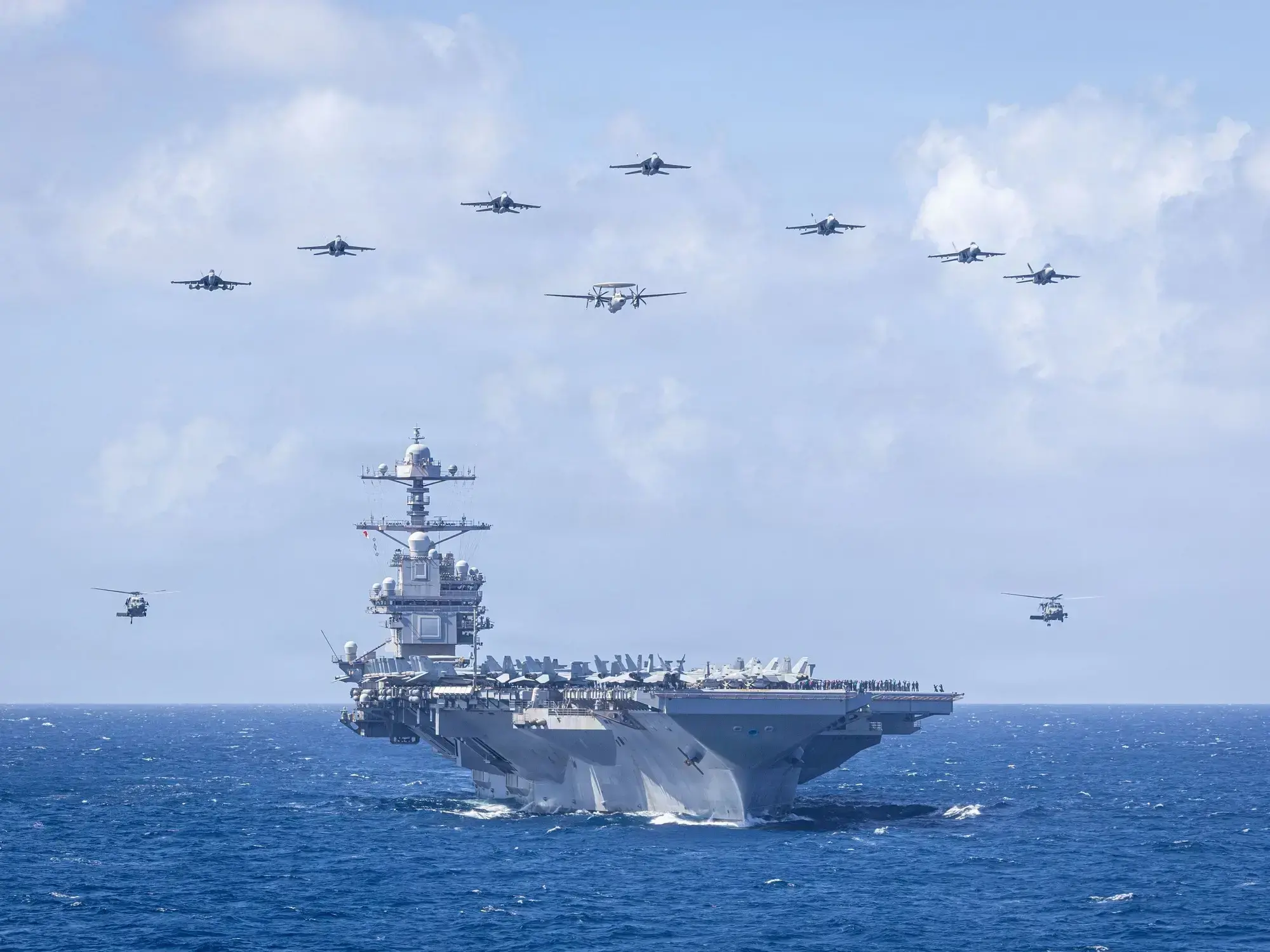El USS Gerald R. Ford, uno de los portaviones que Donald Trump había enviado a Irán.