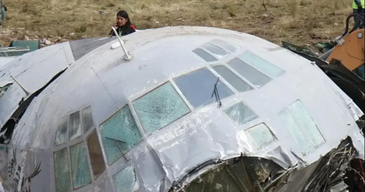 Así quedó la nave de la FAB tras el accidente.