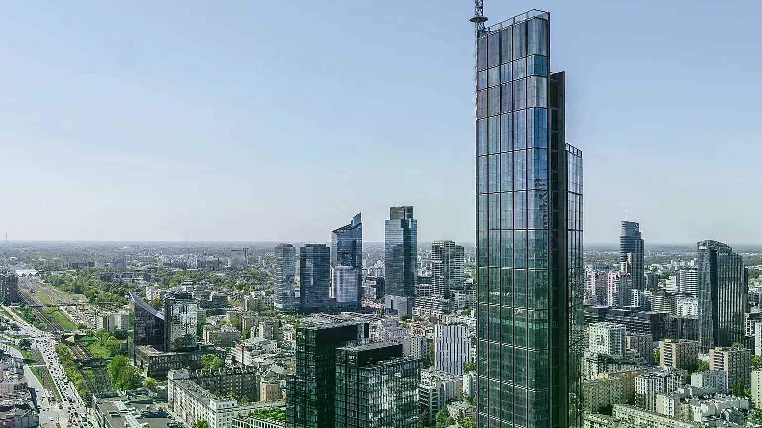 Edificio Varso en Varsovia, el edificio de oficinas más alto de la Unión Europea.