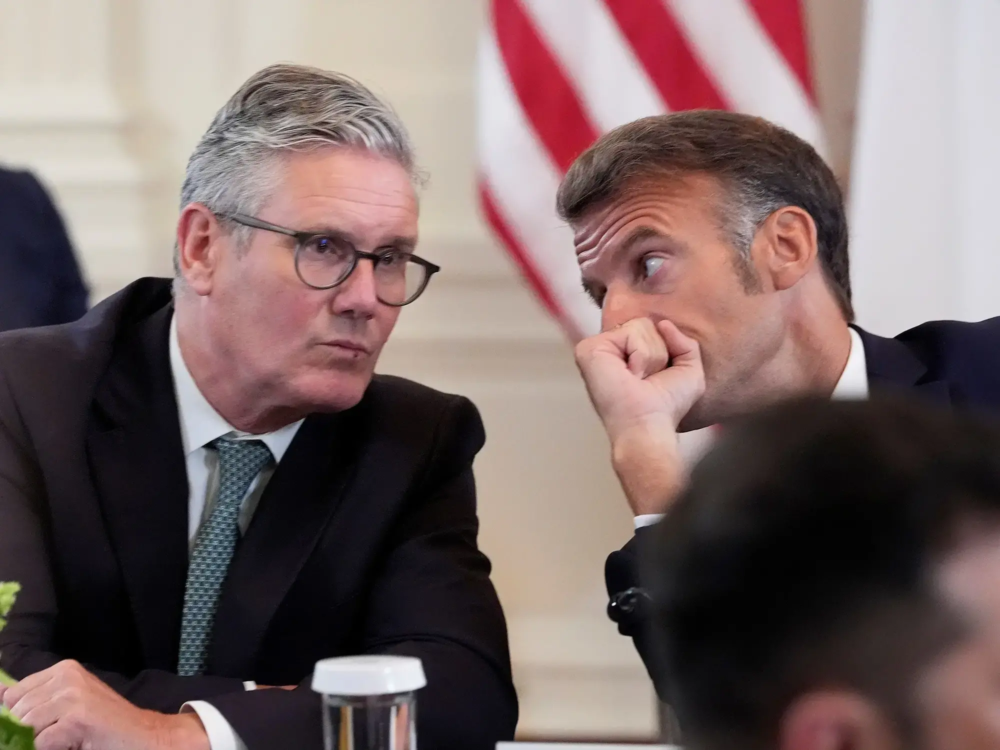 El primer ministro británico Keir Starmer y Emmanuel Macron.