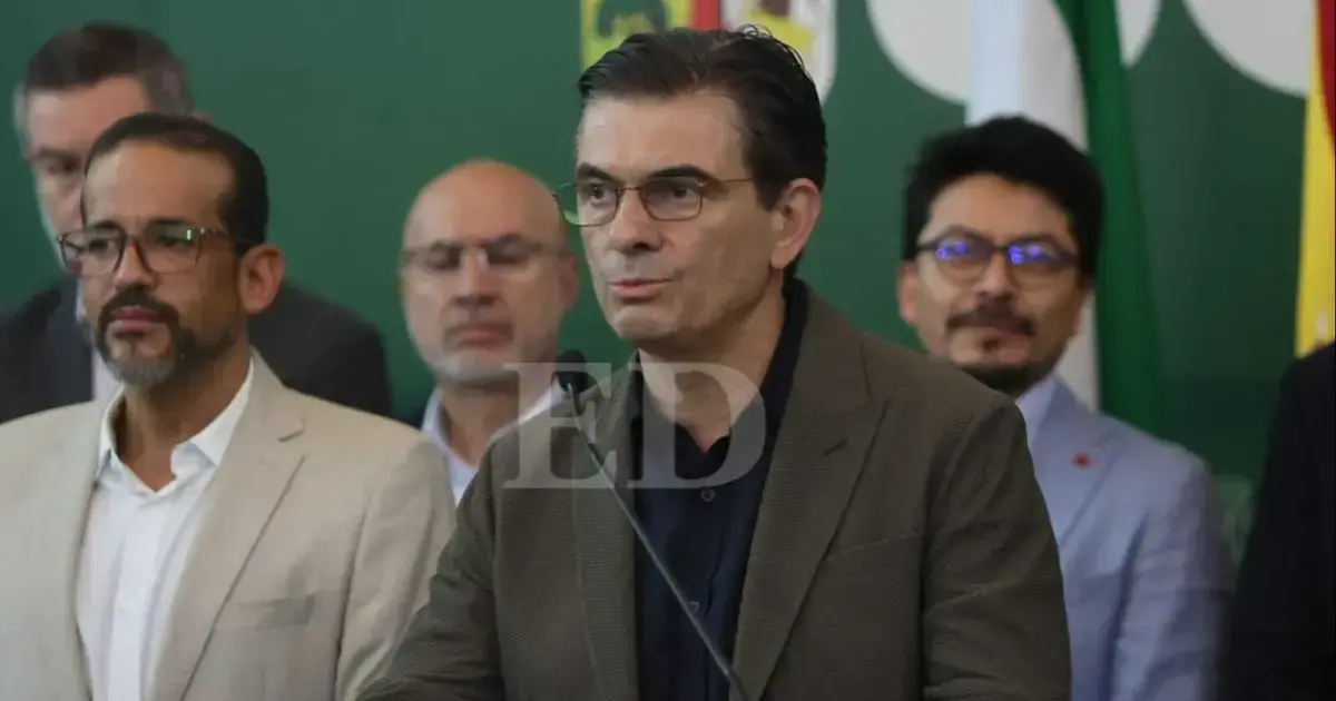 El presidente Paz lideró una reunión de gabinete en Santa Cruz.