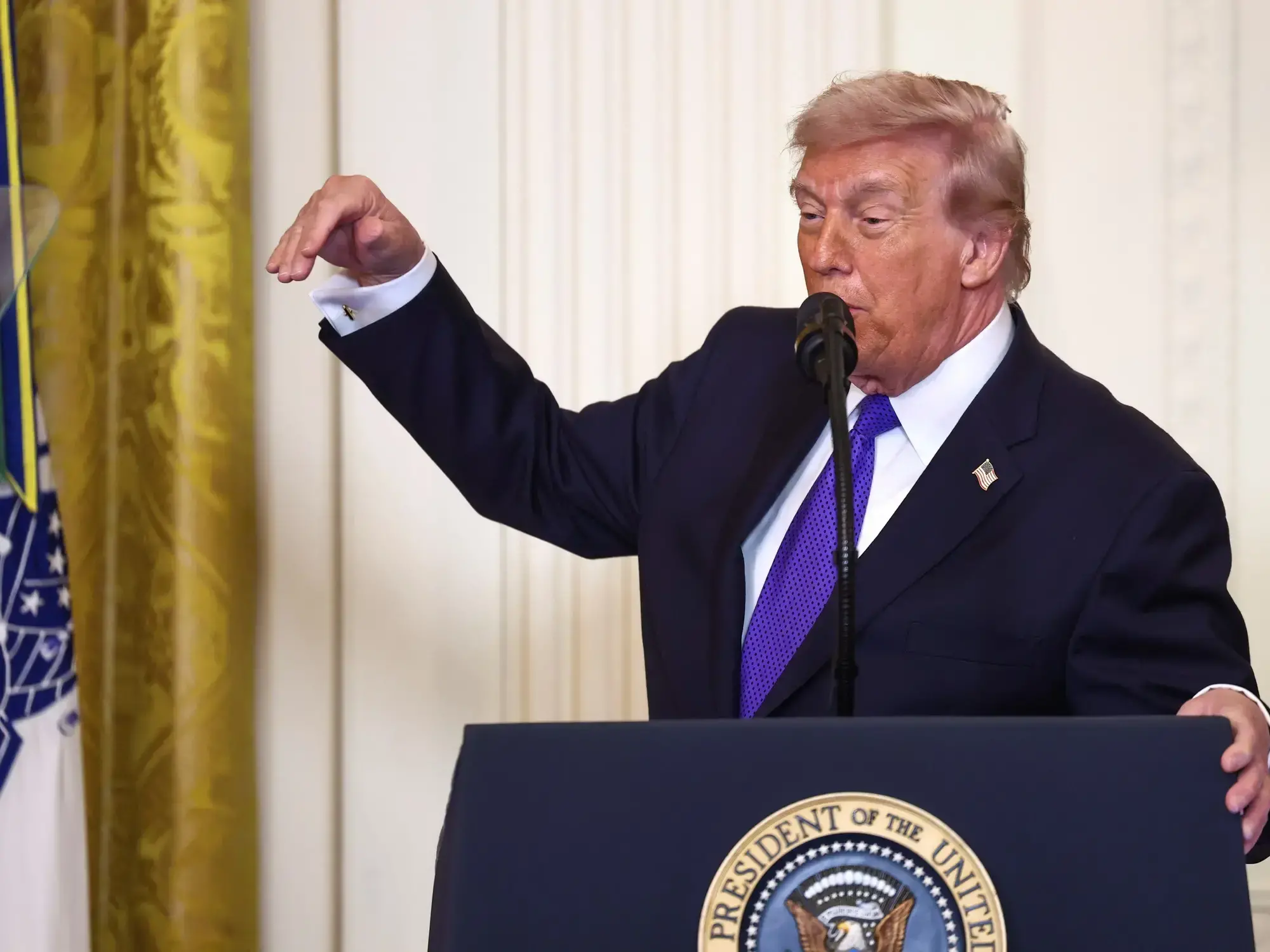 Trump durante la entrega de medallas de honor en la Casa Blanca.