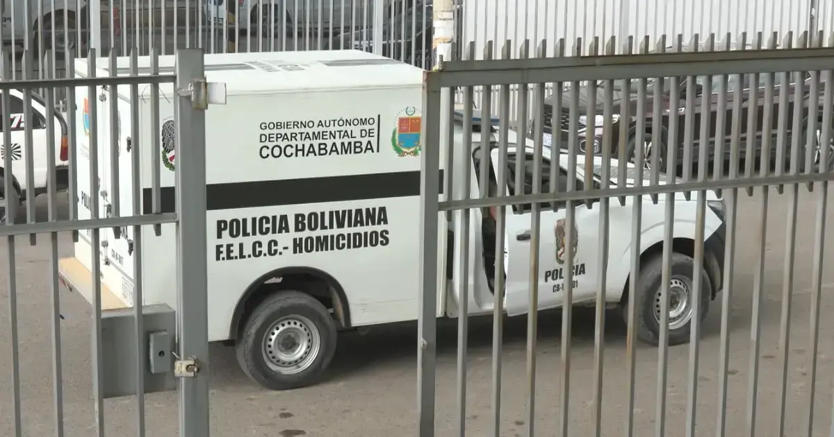 Los cuerpos de las víctimas fueron llevados al IDIF de Cochabamba