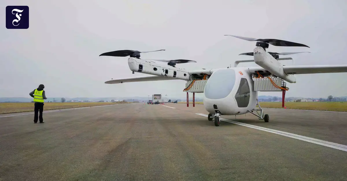 El fliegende Krankenzimmer: el senkrechtstarter eléctrico diseñado para transportar pacientes entre hospitales.