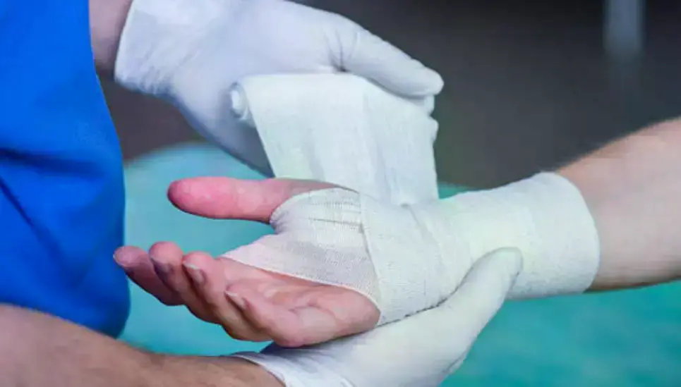 La mujer fue agredida por su hijo