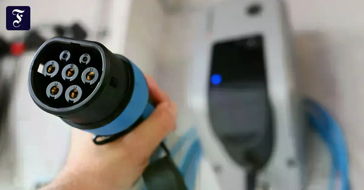 El consumo de combustible de los híbridos enchufables depende de la frecuencia de carga.