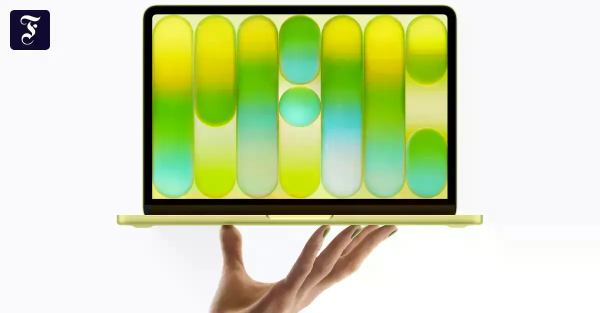 El nuevo Macbook Neo de Apple en sus colores rosa y cítrico.