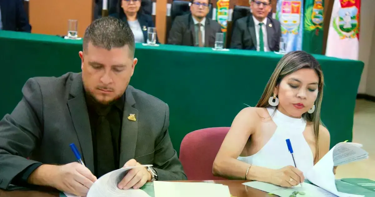 El director de la ABT, Alfredy Alvarez, y la presidenta del Tribunal Agroambiental, Roxana Chávez.