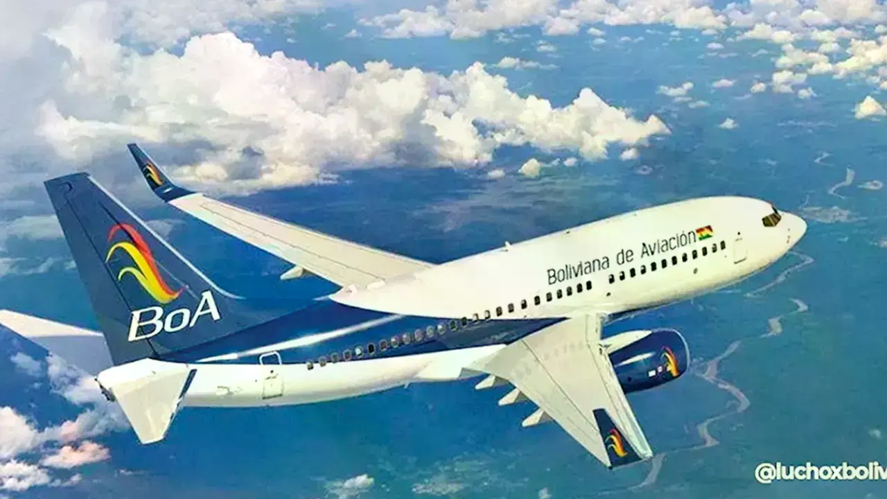 Un avión de BoA surca los cielos.