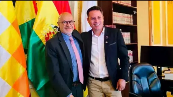 Reunión entre el ministro de la Presidencia, José Luis Lupo y el vicepresidente del Estado, Edmand Lara.