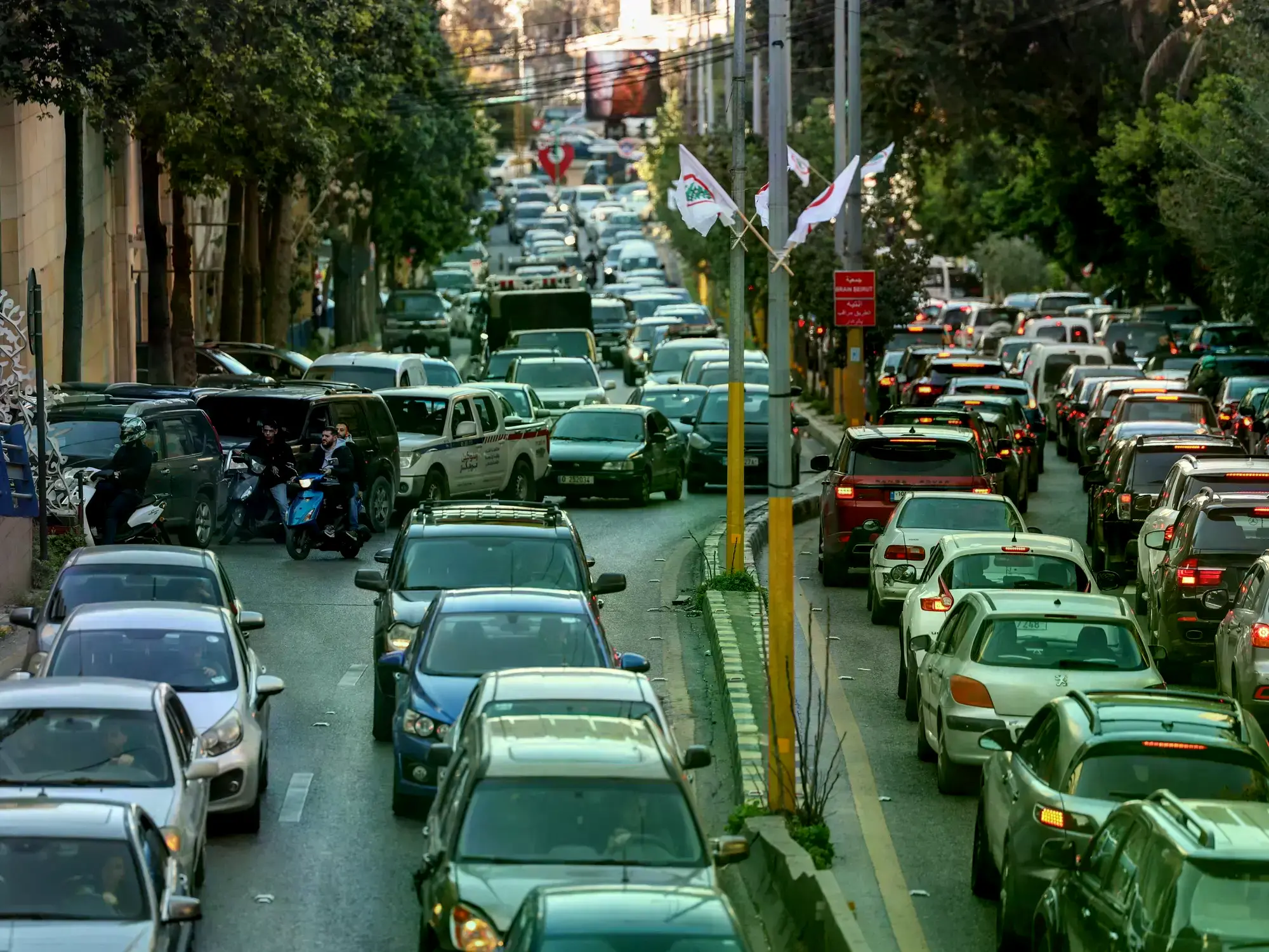 Embotellamientos en Beirut tras el llamado de Israel a evacuar.