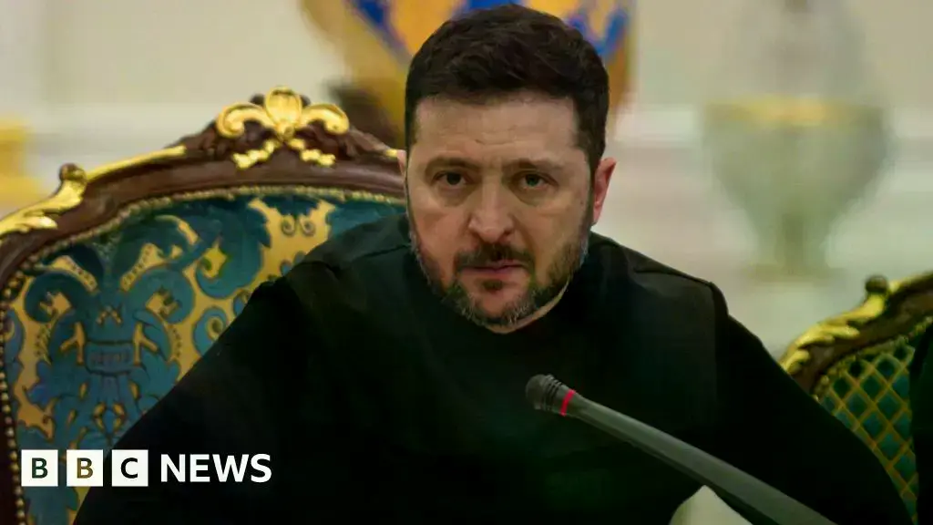 Volodymyr Zelensky durante una rueda de prensa.