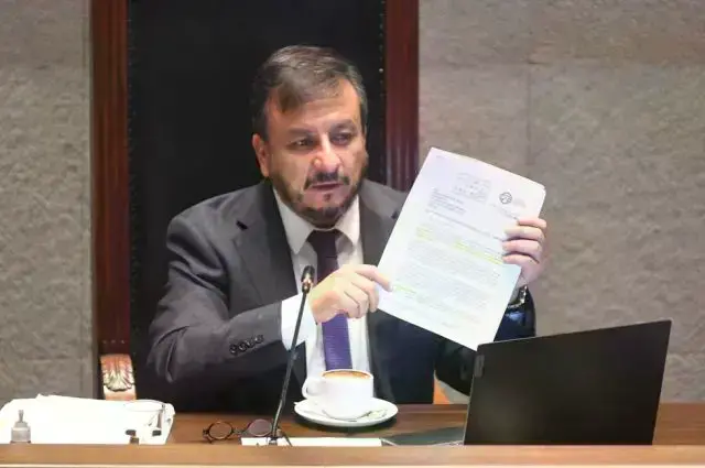 Ministro de Hidrocarburos se presenta ante el Senado para responder por el combustible.