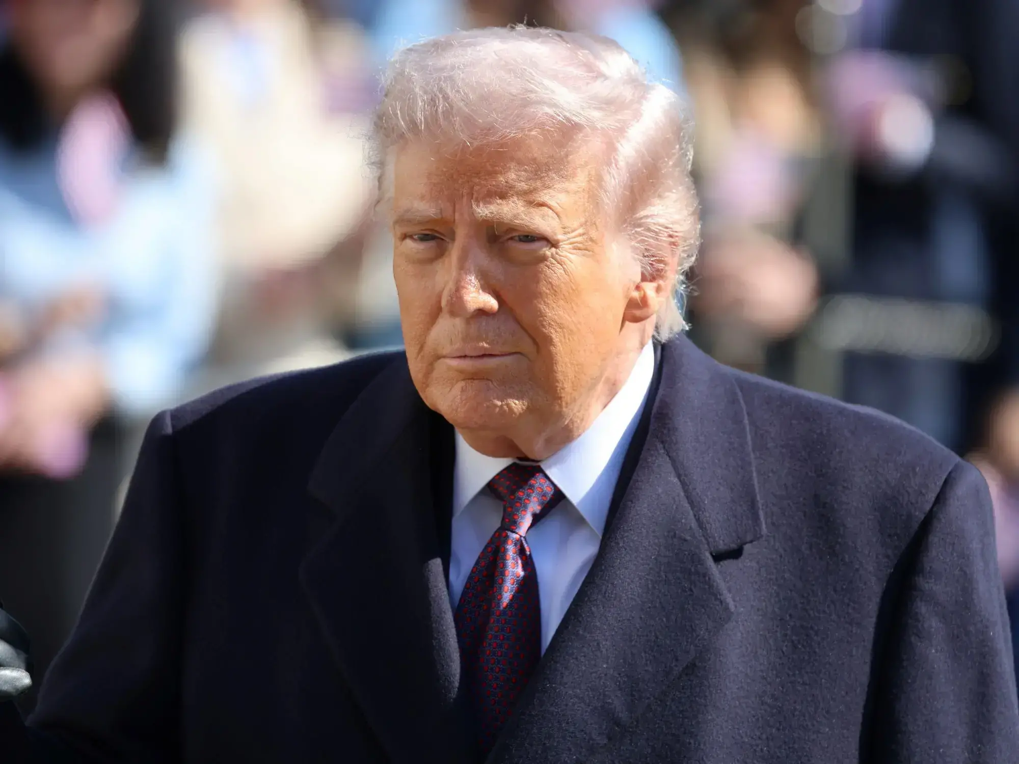 Trump habla en la Casa Blanca.