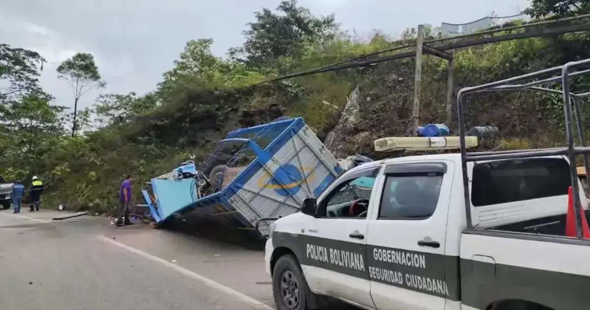 El accidente se registró en la carretera nueva Cochabamba - Santa Cruz