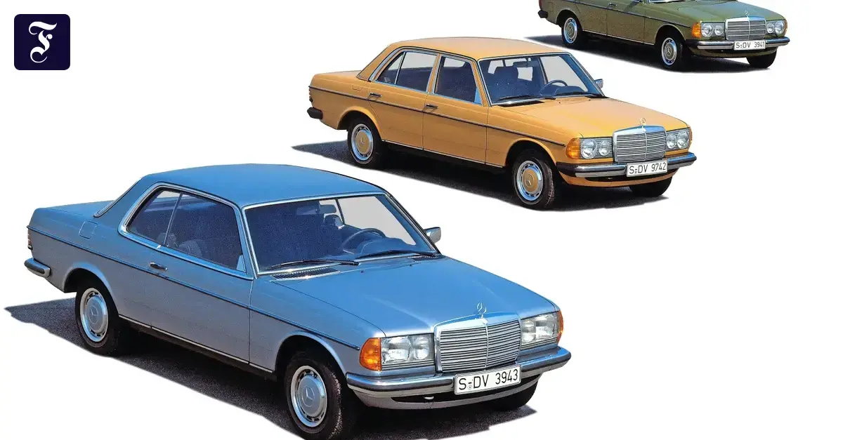 Tres modelos de la serie W 123: Coupé, Limousine y el T-Modell (familiar)