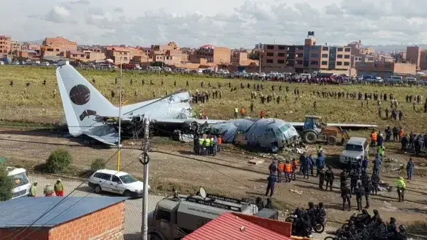 La aeronave Hércules FAB 81 se estrelló en El Alto.