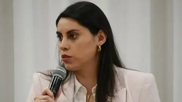 La renunciante viceministra de Autonomías, Andrea Barrientos.