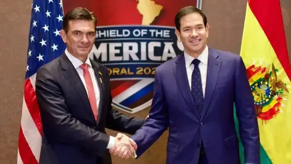 El presidente de Bolivia, Rodrigo Paz, y el secretario de Estado de EEUU, Marco Rubio.