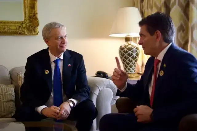 José Antonio Kast (i) y Rodrigo Paz en Miami.