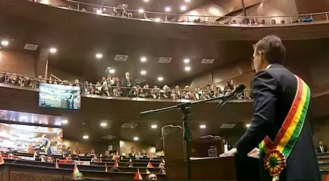 El presidente de Bolivia, Rodrigo Paz, en la Asamblea Legislativa.
