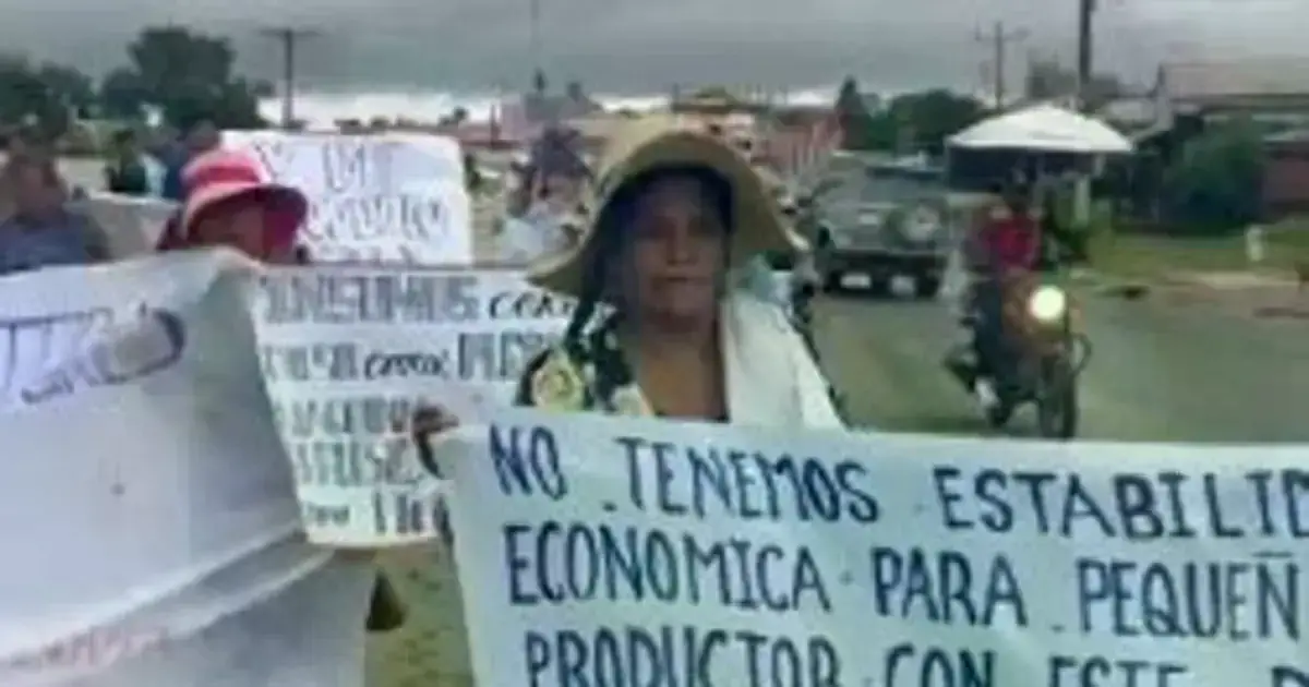 Productores instalaron un punto de bloqueo en San Juan