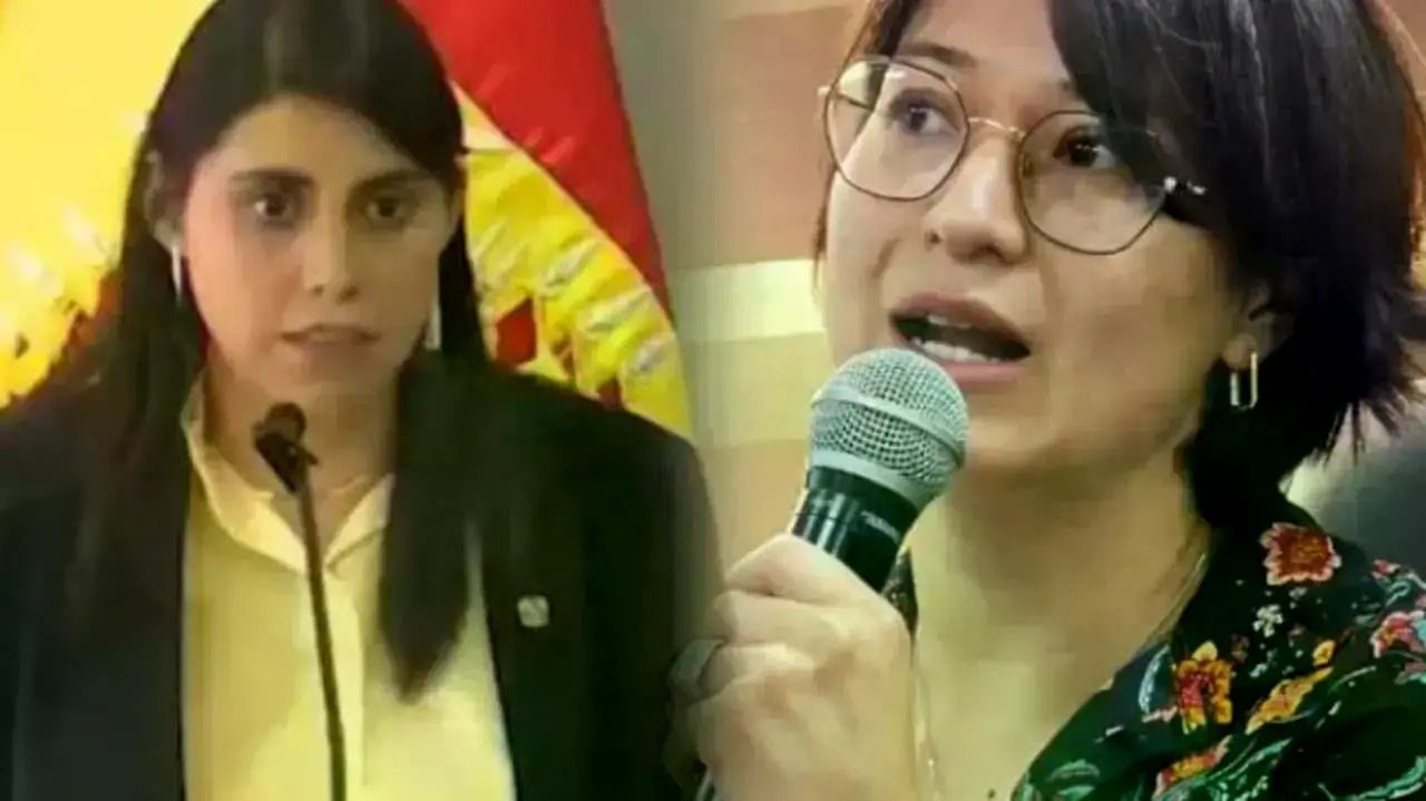 Andrea Barrientos (i) y Margot Ayya (d)