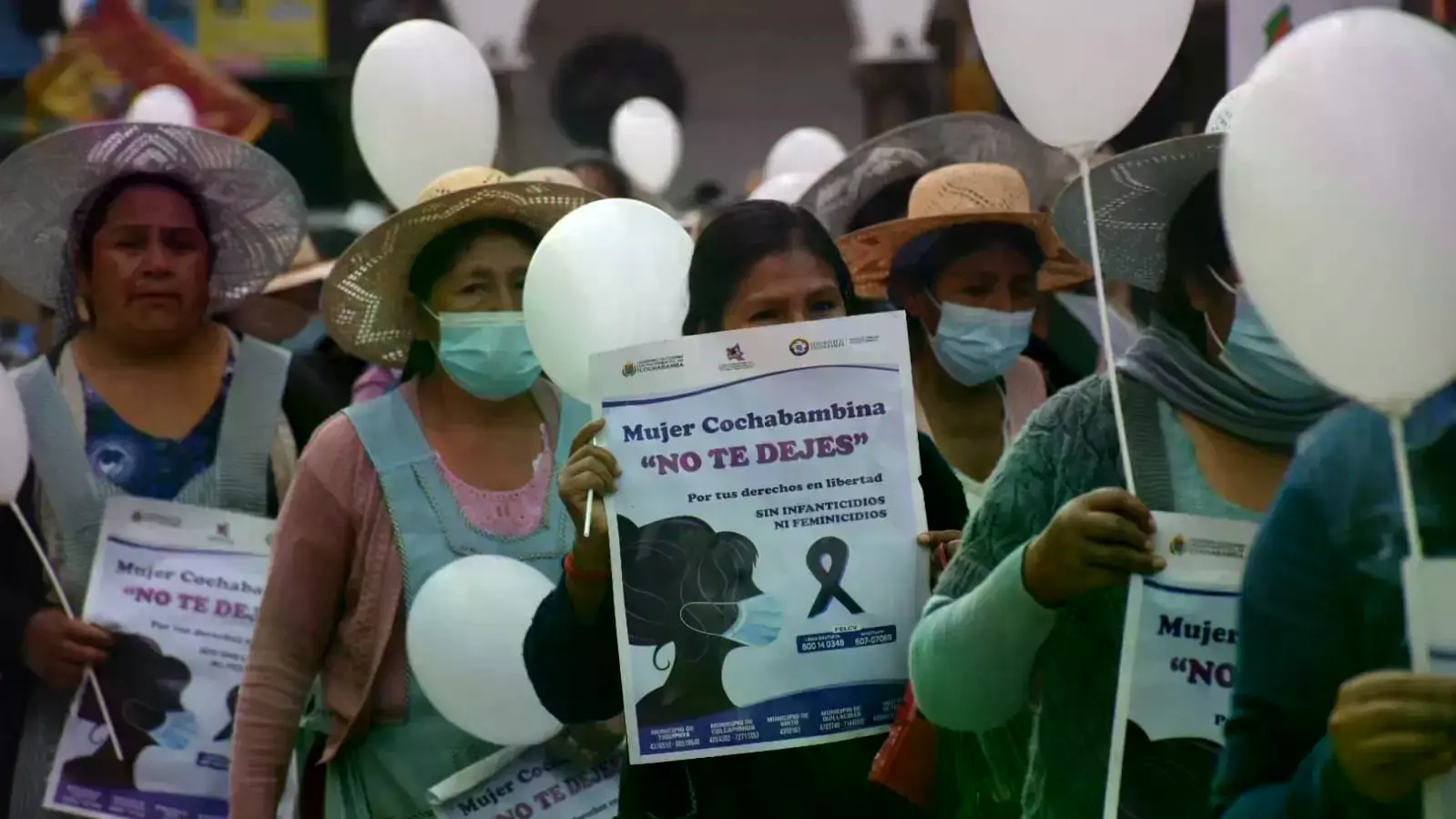 Mujeres toman las calles en repudio de la violencia y por la reivindicación de sus derechos, en 2022.