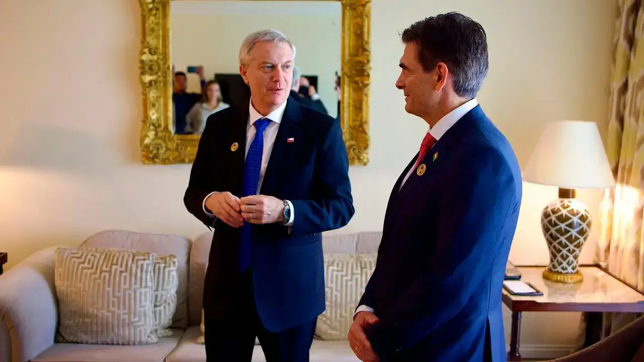 El presidente electo de Chile, José Antonio Kast, y el presidente de Bolivia, Rodrigo Paz Pereira.