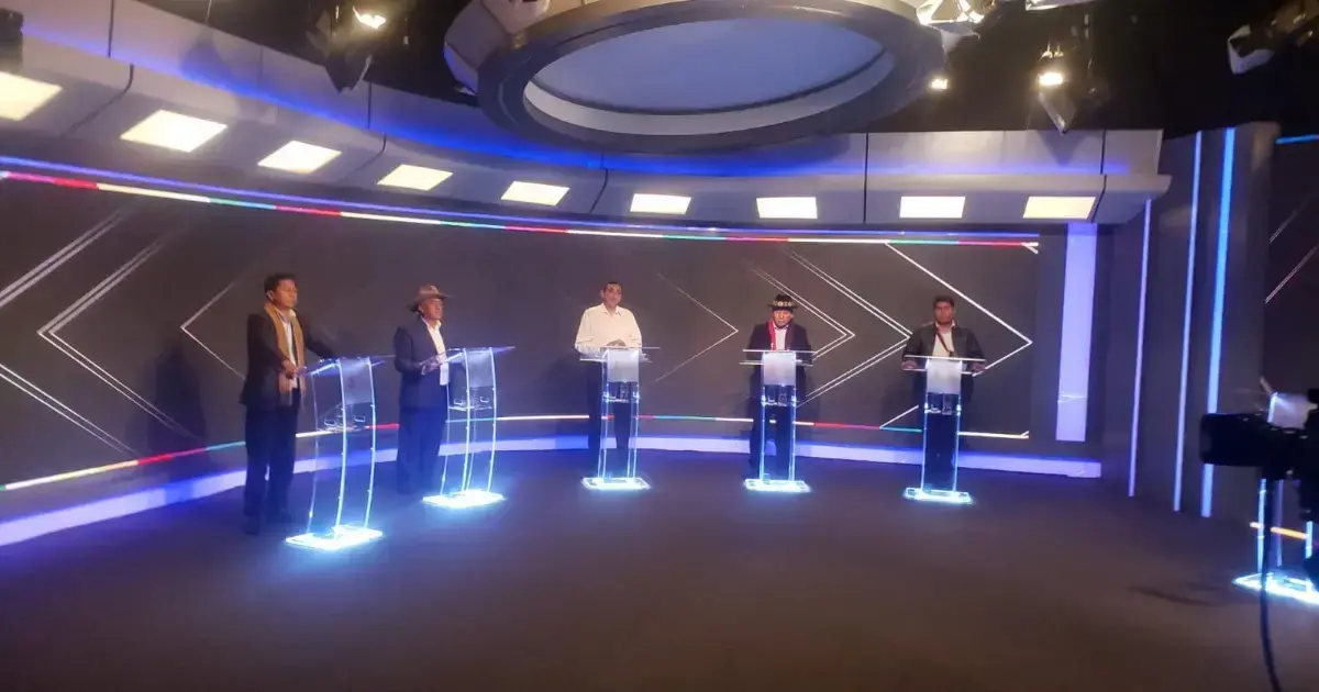 Los candidatos a la gobernación de La Paz durante el debate.