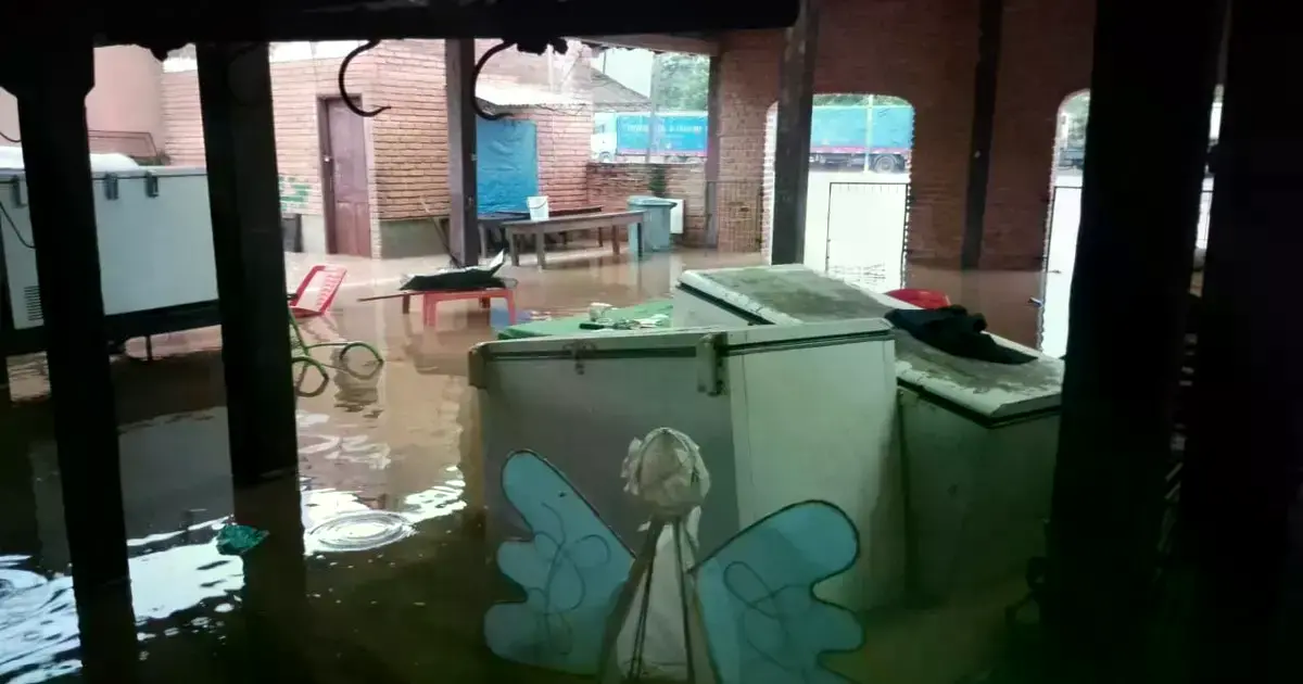 Vecinos de varios distritos en Cabezas estan sin luz ni agua potable.