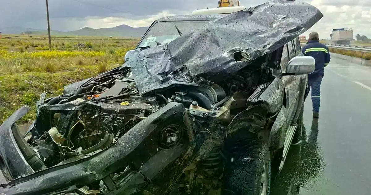 La vagoneta terminó con serios daños