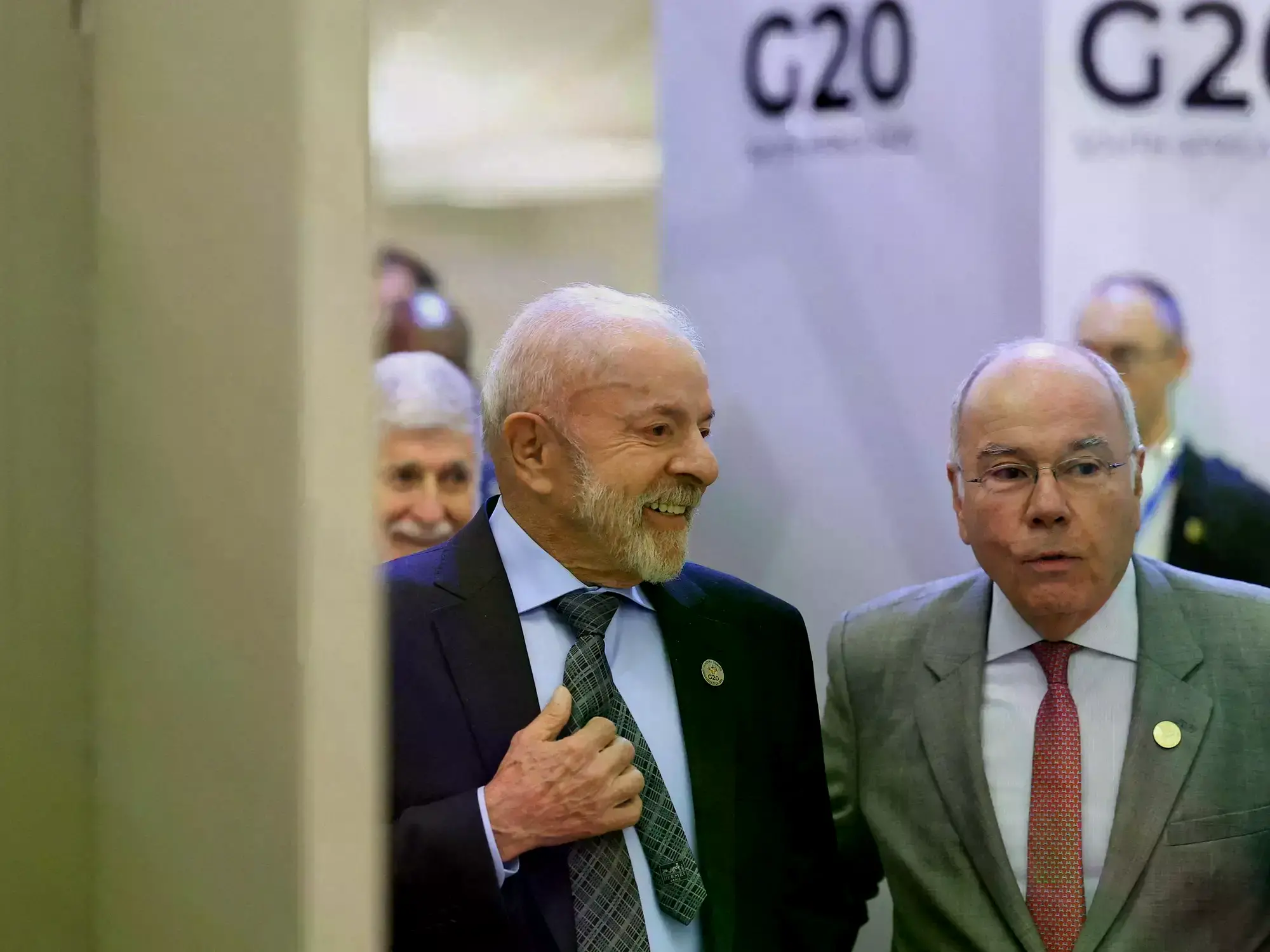 El presidente Lula da Silva y el canciller Mauro Vieira.