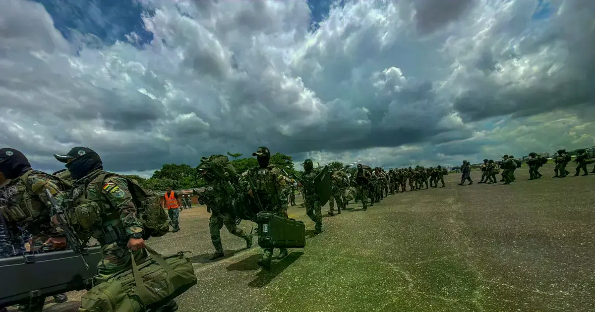 Personal policial de la Felcn en los operativos en Santa Cruz