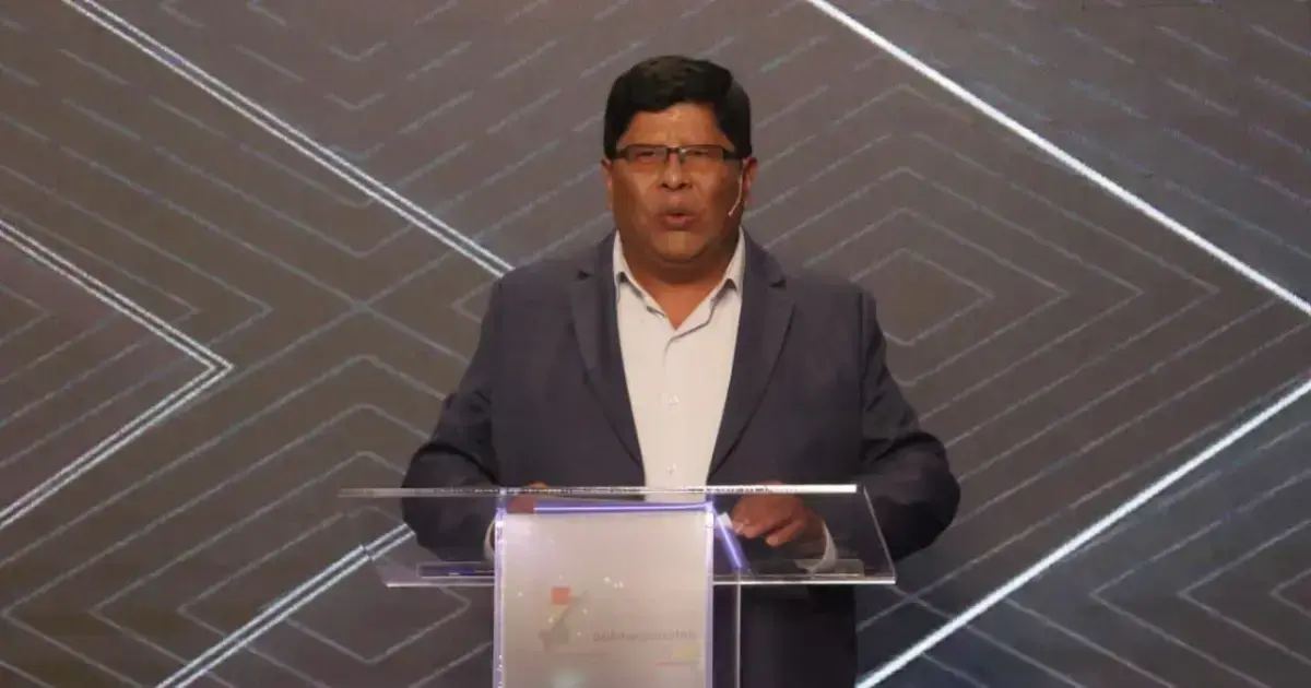 Eliser Roca participa en el debate de candidatos a la Alcaldía de El Alto.