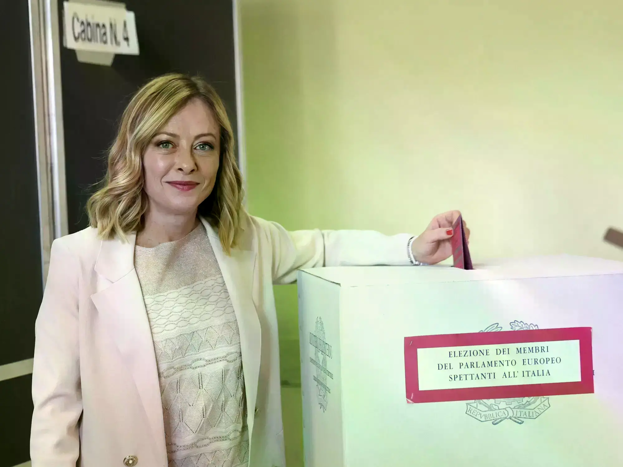 Boletas y sobres para votar en el Referéndum en Italia.