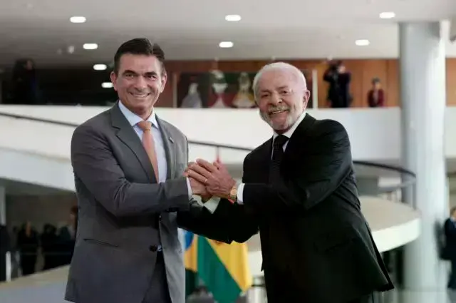 Los presidentes Rodrigo Paz y Lula da Silva en Brasil.