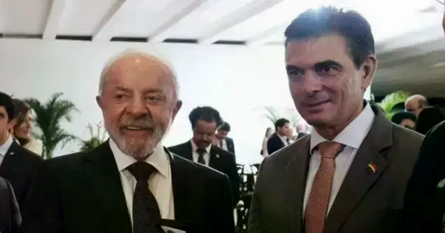 Lula junto a Rodrigo Paz.