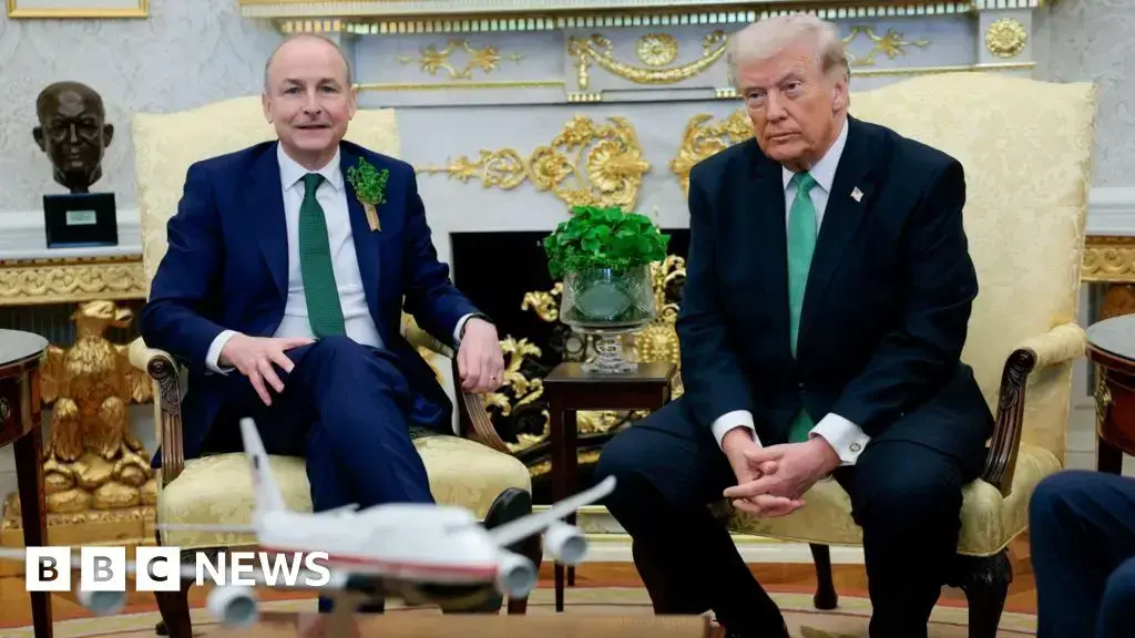 El Taoiseach (primer ministro irlandés) Micheál Martin se reunió con el presidente de EE.UU. Donald Trump el Día de San Patri