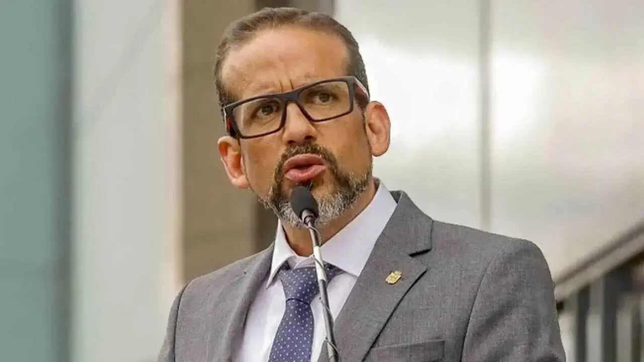 El gobernador de Santa Cruz, Luis Fernando Camacho, en un pasado acto.