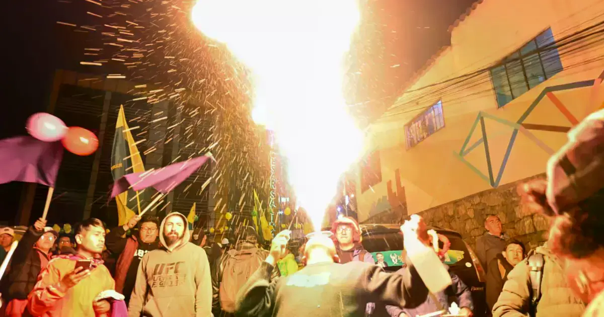 Un evento proselitista en medio del debate electoral de La Paz.