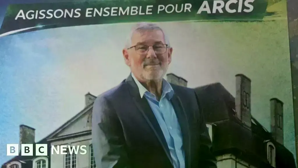 El cartel electoral de Charles Hittler destaca su "experiencia probada".