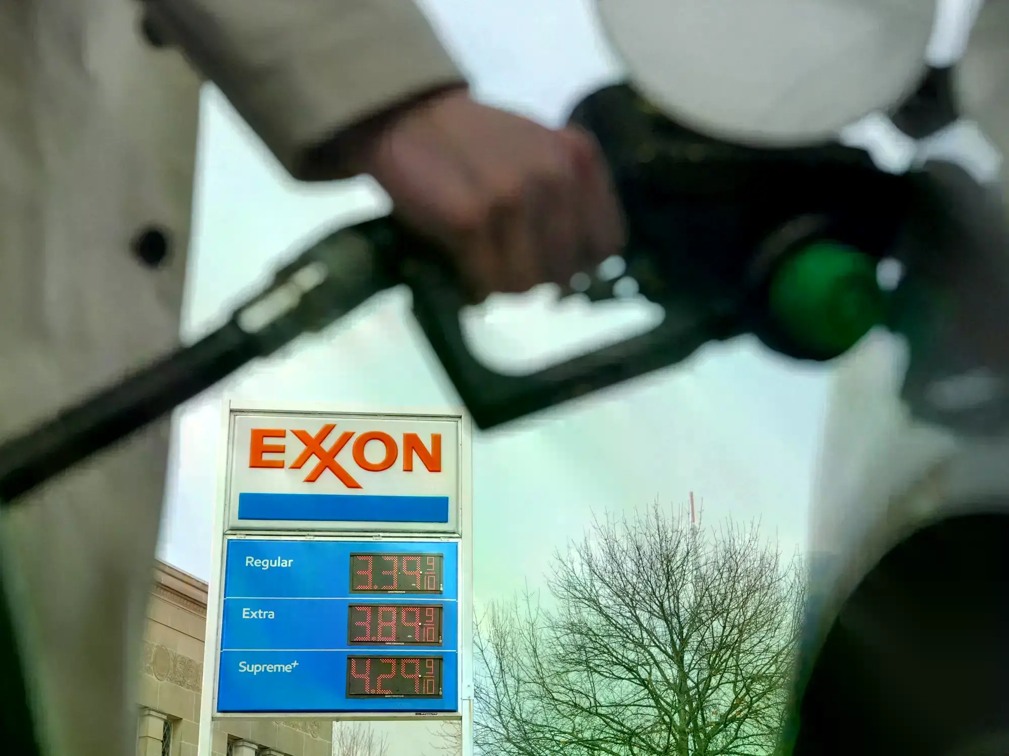 Un buque petrolero en la terminal de distribución de Petrobras.