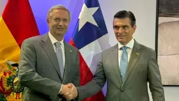 El presidente de Chile, José Antonio Kast, y el Presidente de Bolivia, Rodrigo Paz.