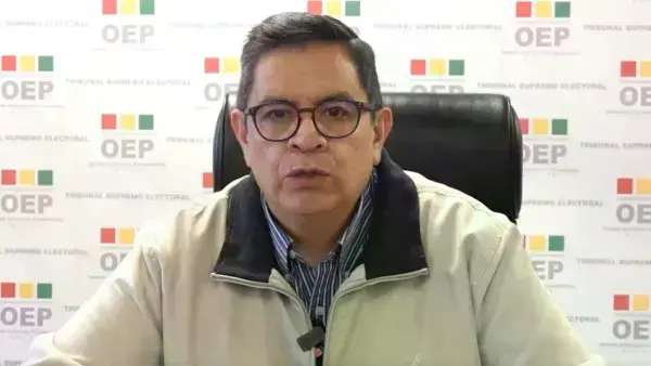 El vocal del TSE Luis Fernando Arteaga.