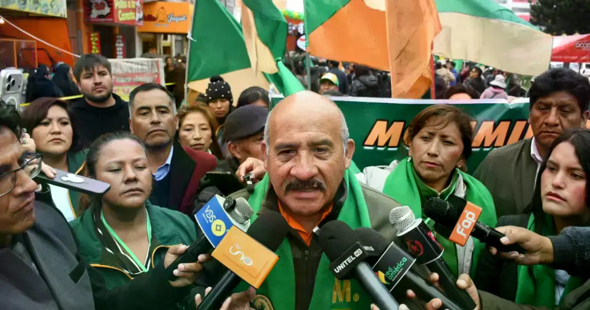 David Vargas en conferencia de prensa.