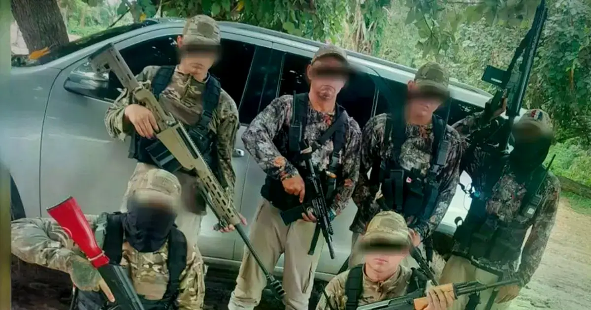 Los aprehendidos tenían en su poder uniforme militar